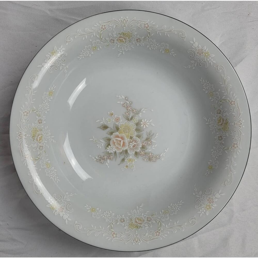 Crescent Fine China Jie Pai Bowl Painted Golden Flowers and Accents